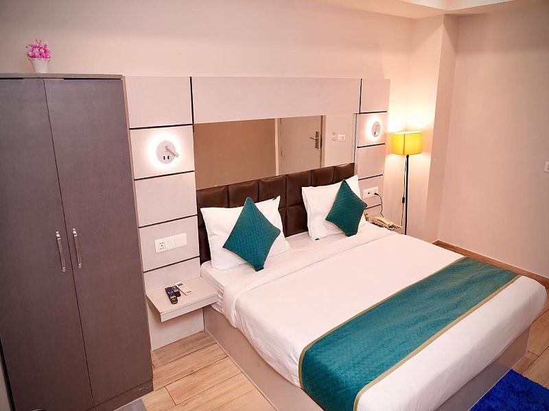 Fabhotel F9 Kirti Nagar image