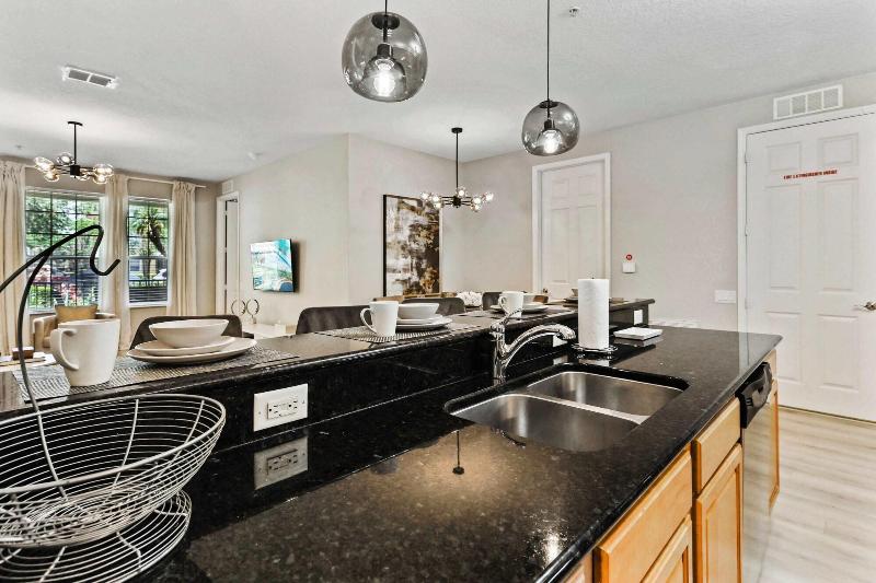Cozy Vista Cay Condo Free Resort Access image