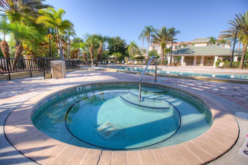 Cozy Vista Cay Condo Free Resort Access image