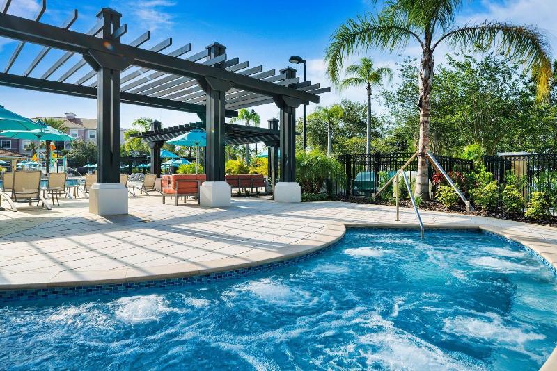 Cozy Vista Cay Condo Free Resort Access image