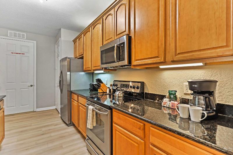 Cozy Vista Cay Condo Free Resort Access image