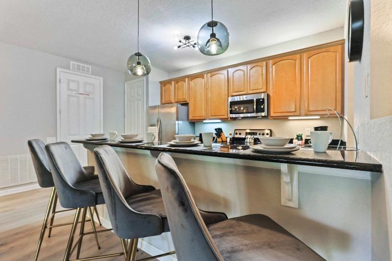 Cozy Vista Cay Condo Free Resort Access image