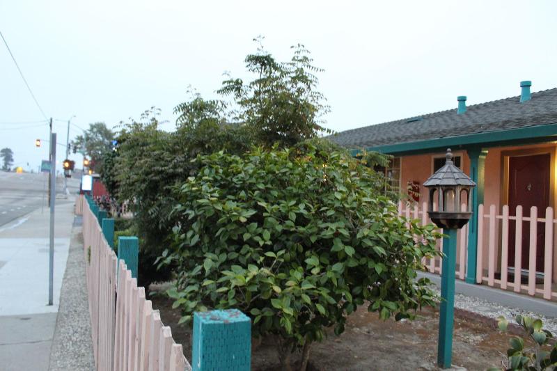 Riverside Inn Suites Santa Cruz image