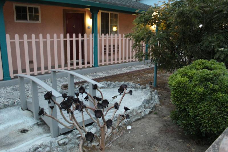 Riverside Inn Suites Santa Cruz image