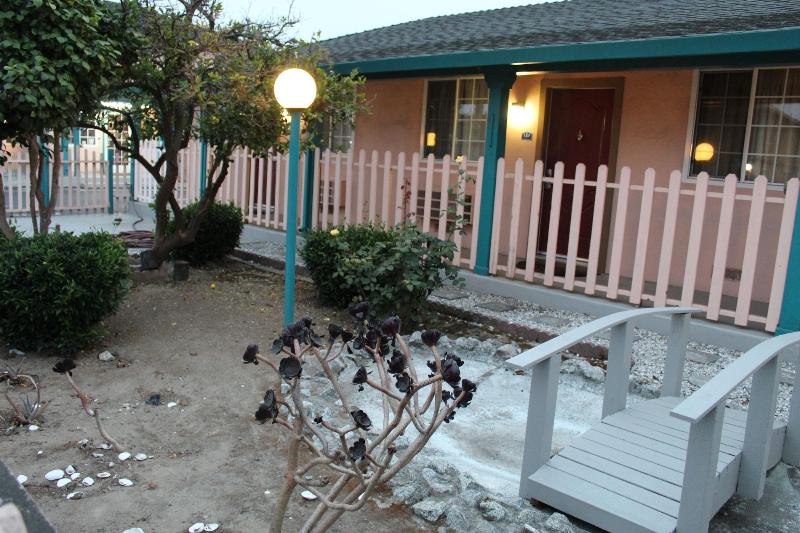 Riverside Inn Suites Santa Cruz image