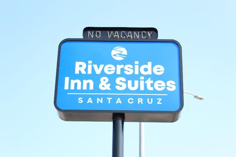 Riverside Inn Suites Santa Cruz image