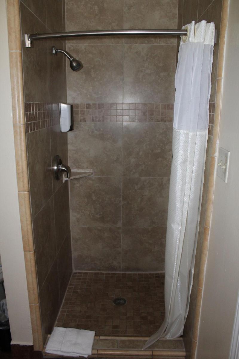 Riverside Inn Suites Santa Cruz image
