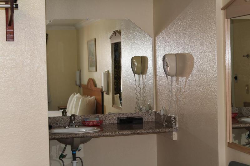 Riverside Inn Suites Santa Cruz image