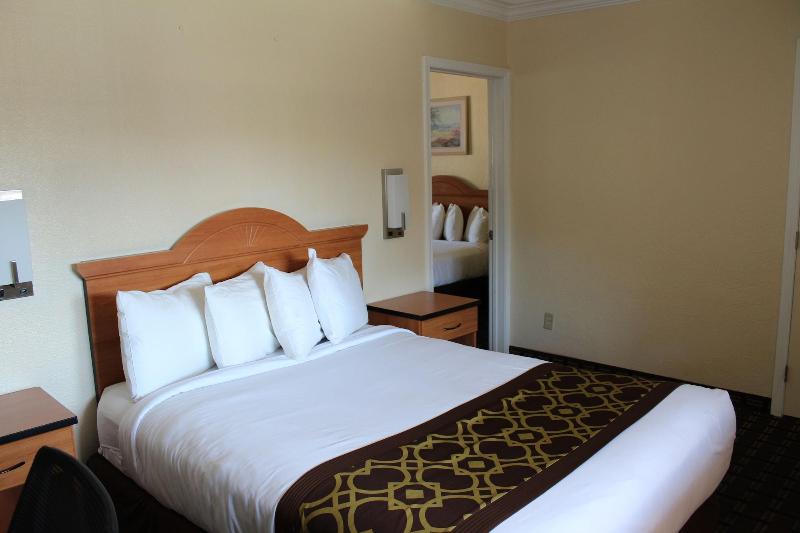 Riverside Inn Suites Santa Cruz image
