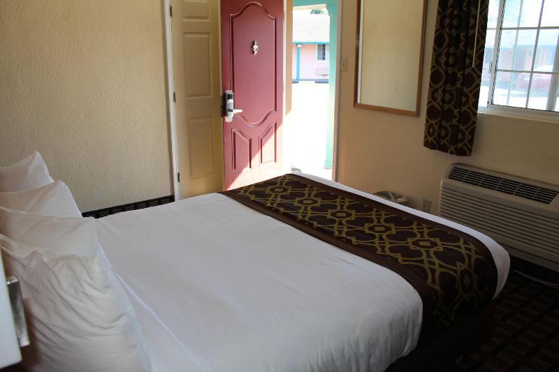 Riverside Inn Suites Santa Cruz image