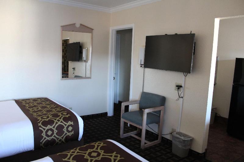 Riverside Inn Suites Santa Cruz image