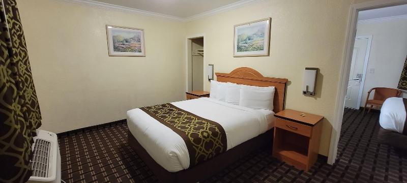 Riverside Inn Suites Santa Cruz image