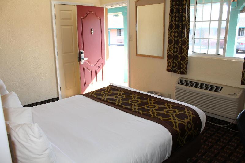 Riverside Inn Suites Santa Cruz image