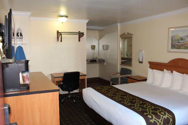 Riverside Inn Suites Santa Cruz image