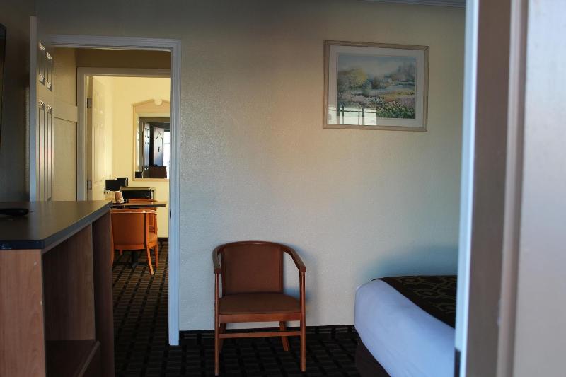 Riverside Inn Suites Santa Cruz image
