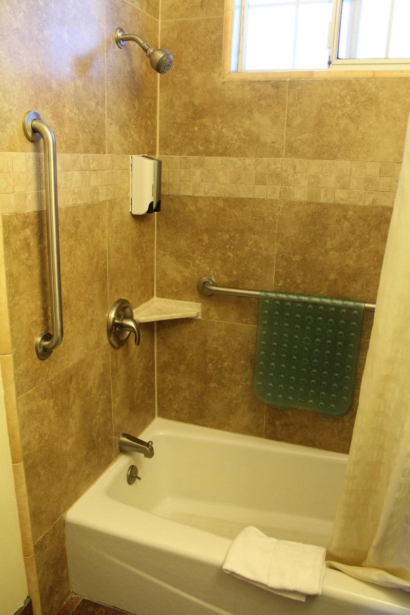 Riverside Inn Suites Santa Cruz image