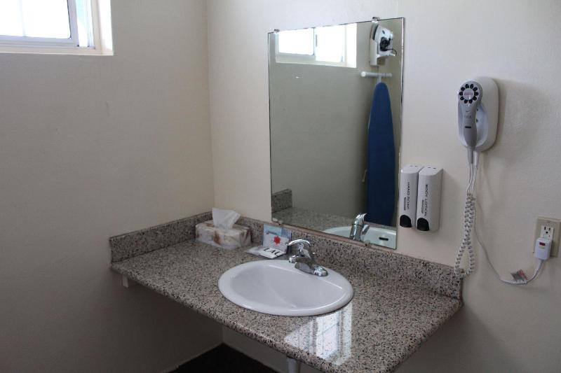 Riverside Inn Suites Santa Cruz image