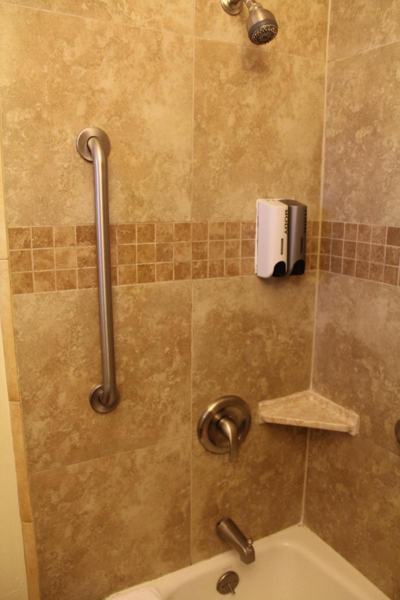 Riverside Inn Suites Santa Cruz image
