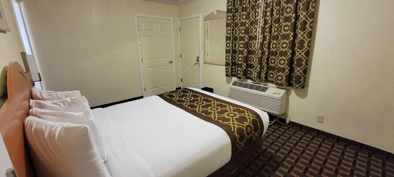 Riverside Inn Suites Santa Cruz image