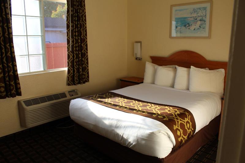 Riverside Inn Suites Santa Cruz image