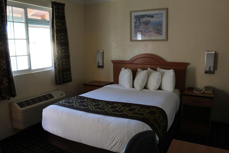 Riverside Inn Suites Santa Cruz image