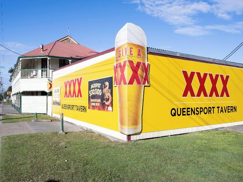 Queensport Tavern And Motel image