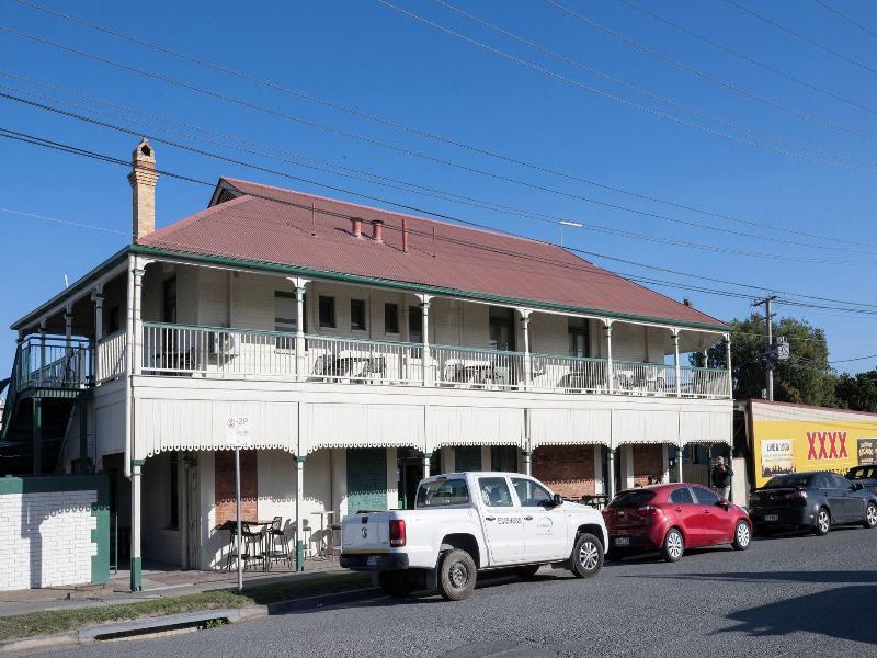 Queensport Tavern And Motel image