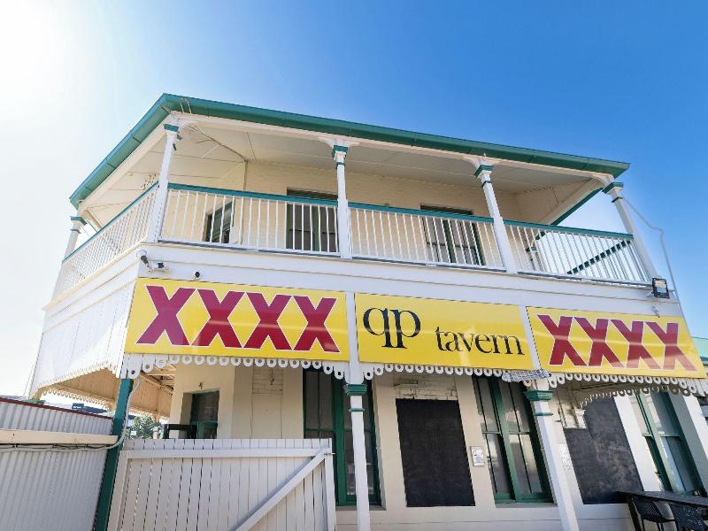 Queensport Tavern And Motel image