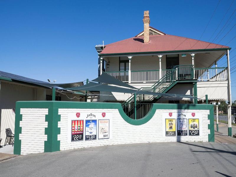 Queensport Tavern And Motel image