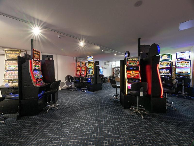 Queensport Tavern And Motel image
