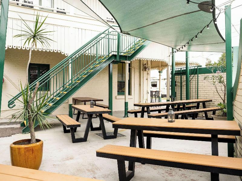 Queensport Tavern And Motel image