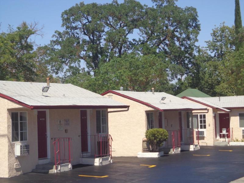 Economy Inn image