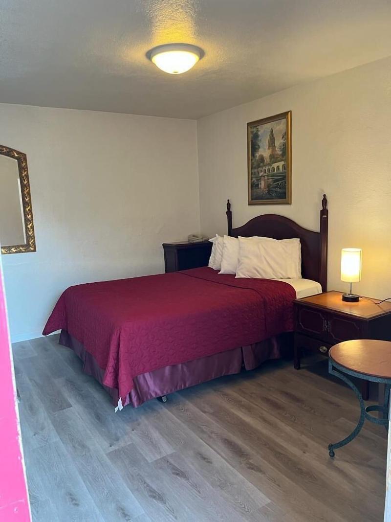 Economy Inn image