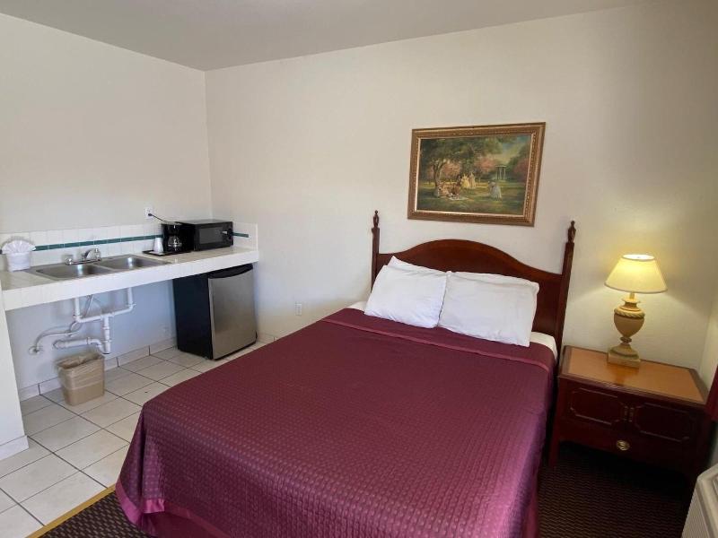 Economy Inn image