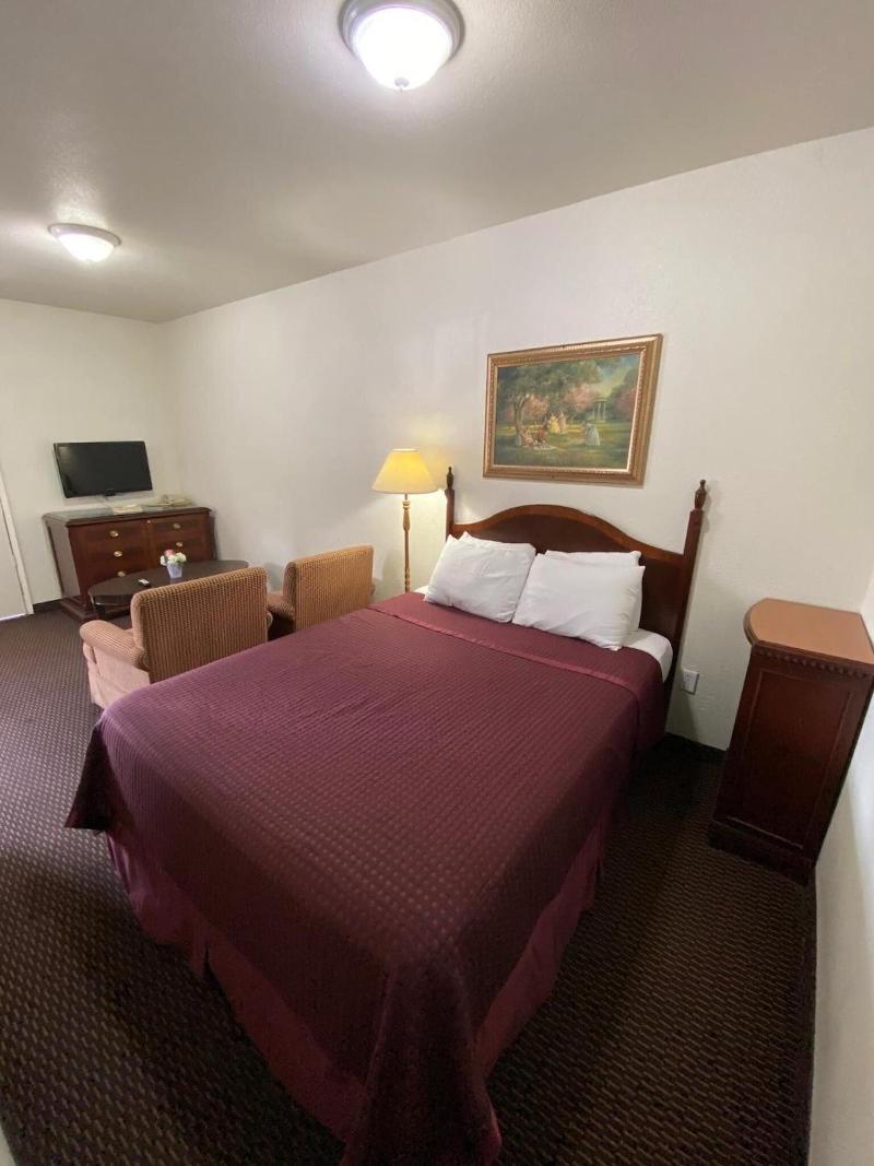Economy Inn image