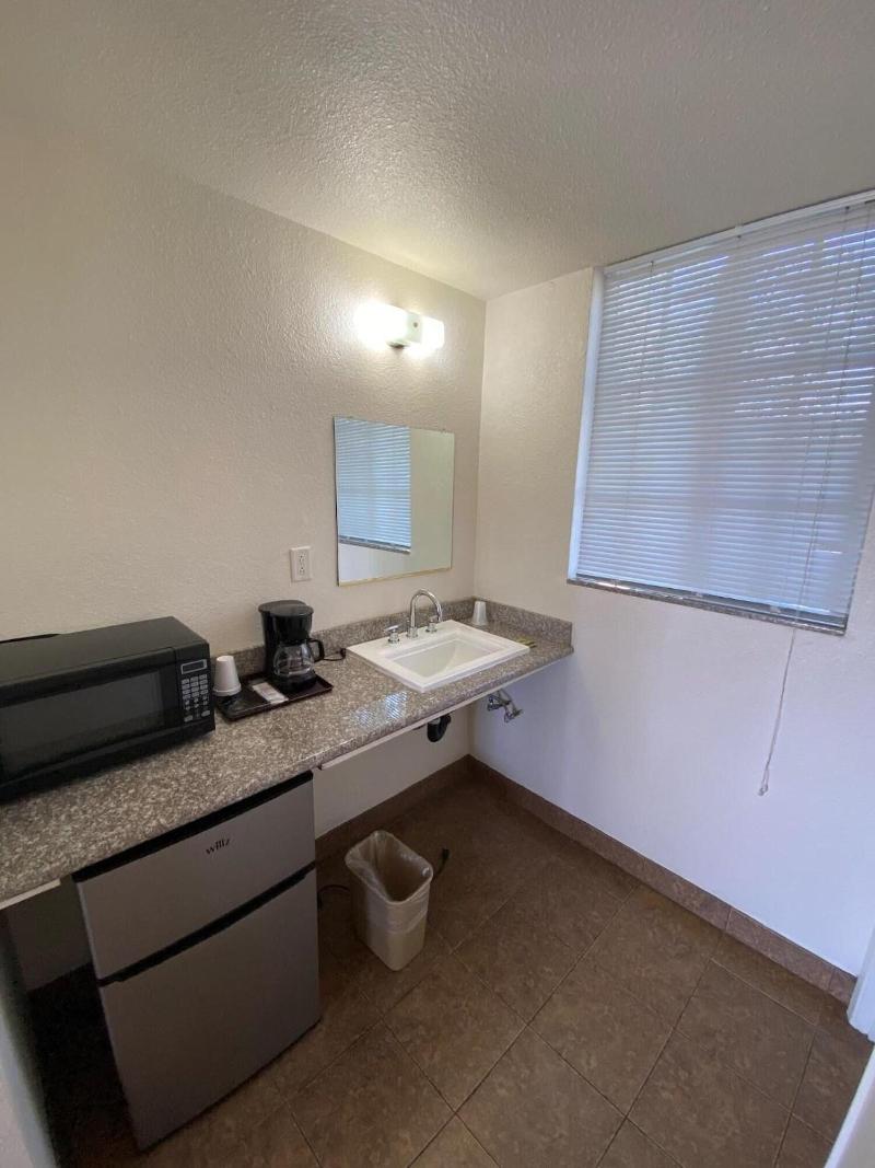 Economy Inn image