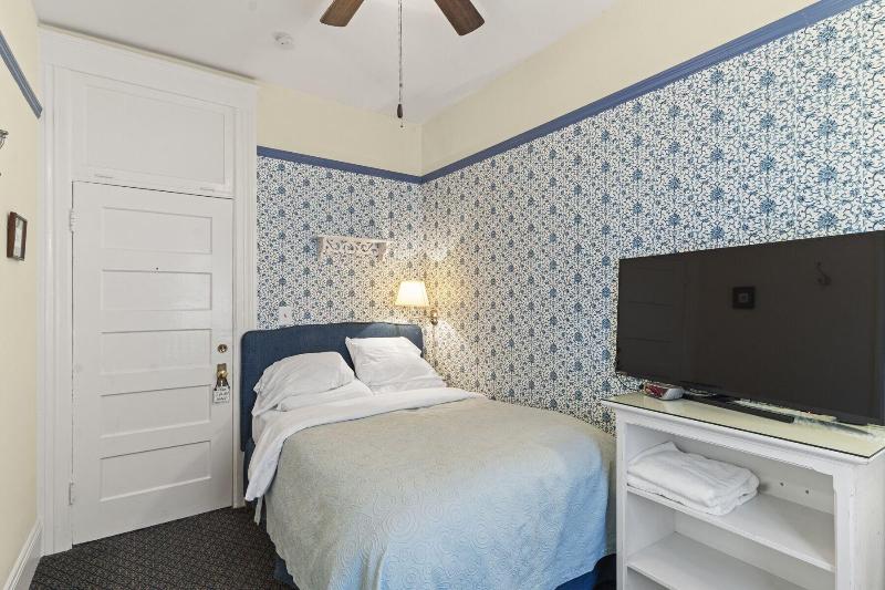 Golden Gate Hotel image