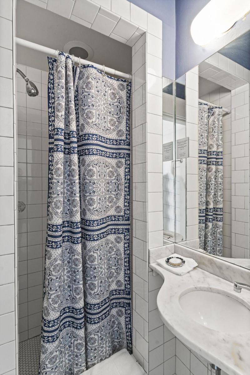 Golden Gate Hotel image