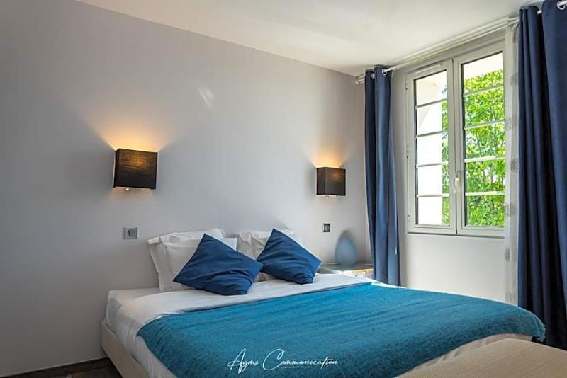 Logis Du Champ De Mars image