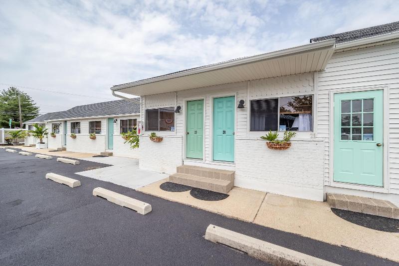 Ocean Glass Inn image