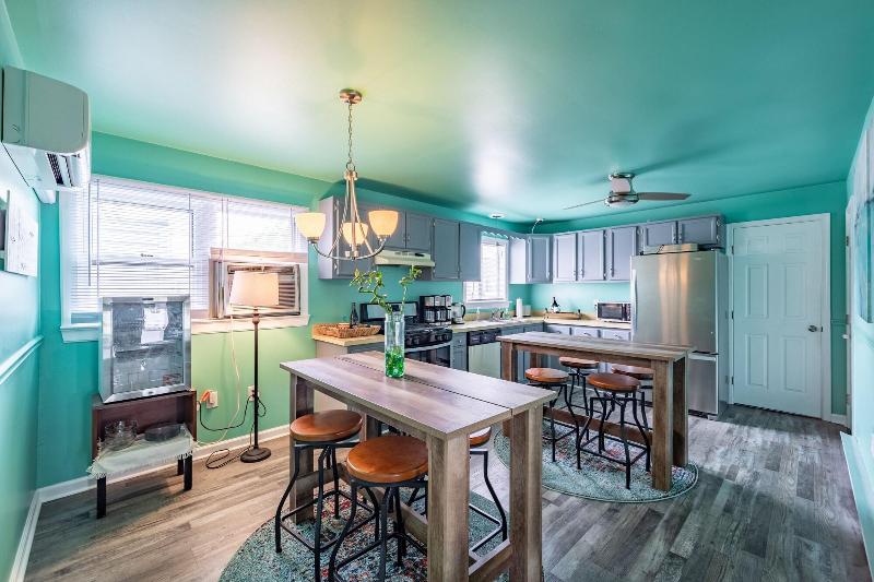 Ocean Glass Inn image