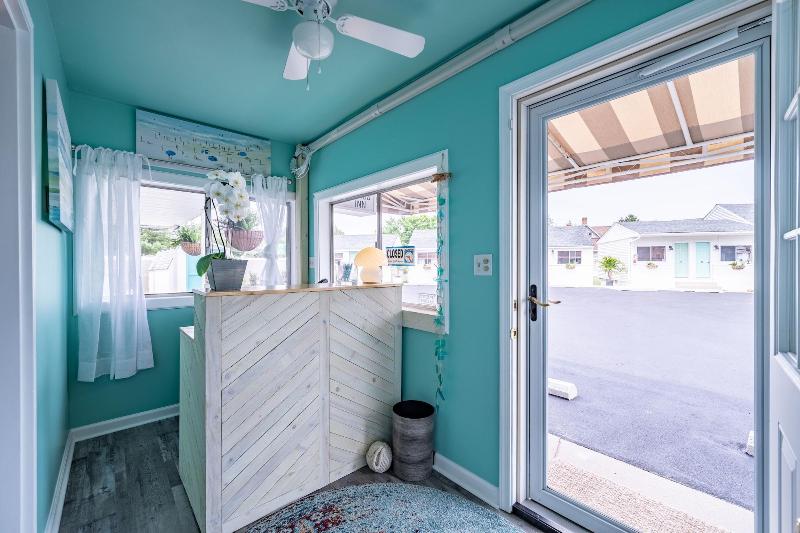 Ocean Glass Inn image
