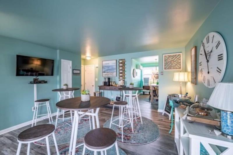 Ocean Glass Inn image