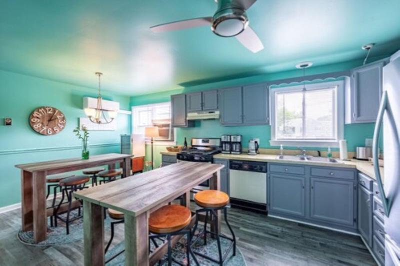 Ocean Glass Inn image