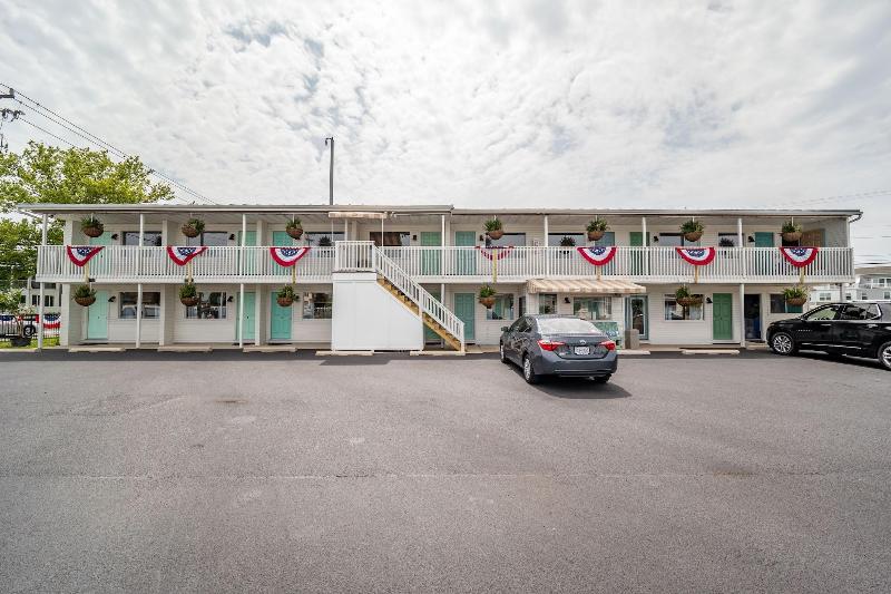 Ocean Glass Inn image