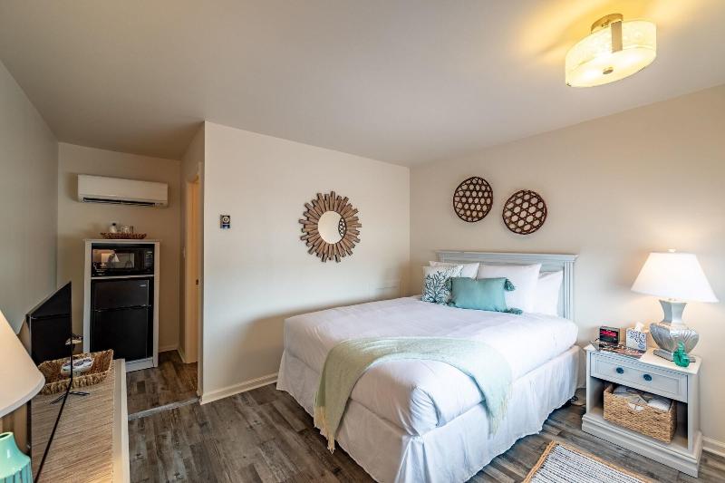 Ocean Glass Inn image