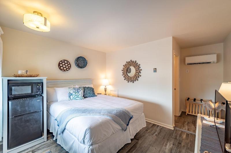 Ocean Glass Inn image