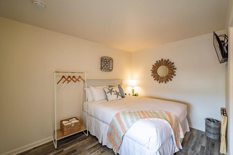 Ocean Glass Inn image