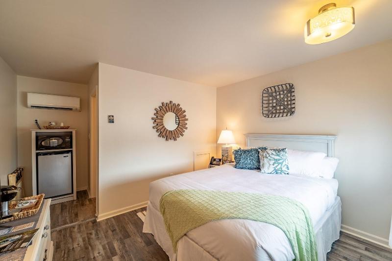 Ocean Glass Inn image