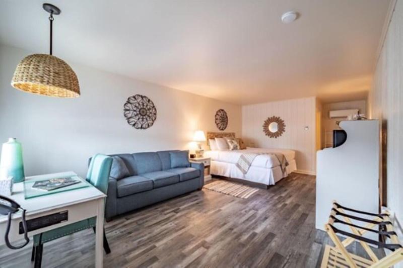 Ocean Glass Inn image